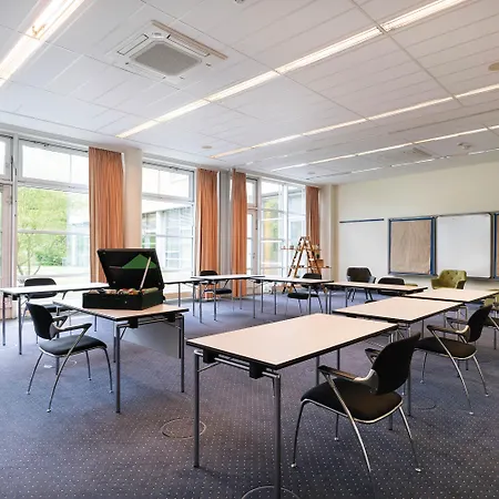 Seminaris Seehotel מלון