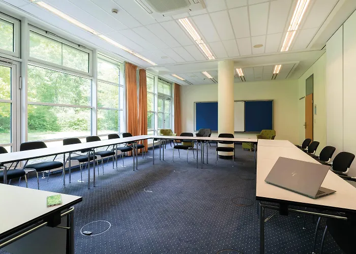 酒店 波茨达姆塞米钠里斯海洋酒店 4*